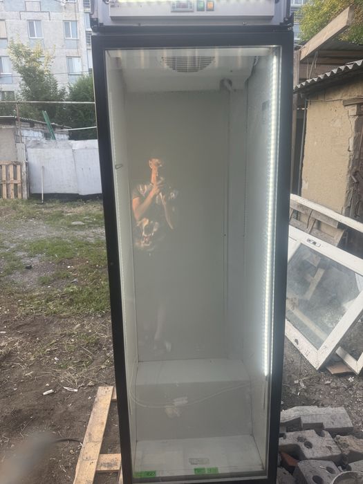 Продам витрину для напитков