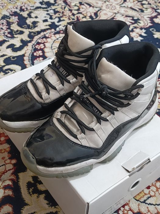 Air Jordan 11 concord