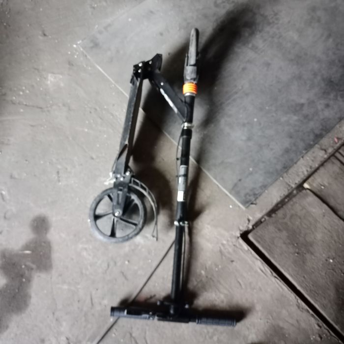 Продам самокат ..