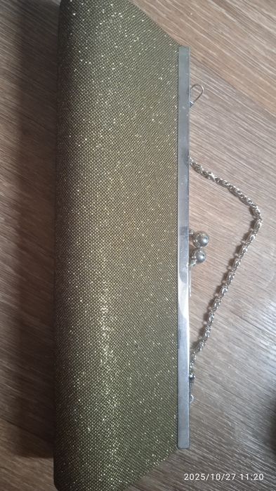 Почти даром. На праздник.