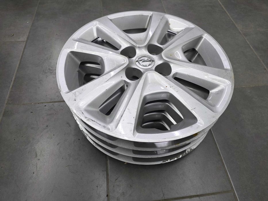 Тасове 15 - Opel