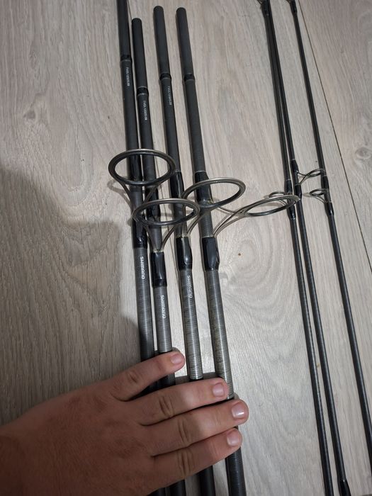 Продавам въдици Shimano Tribal Velocity 12ft 3.25lb – комплект (3 пълни въдици + 1 резервна долна