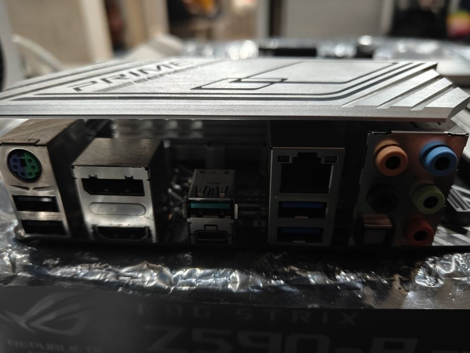 Core i5 10500 LGA 1200 + Asus Prime Z590-P