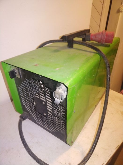 Голям електрически трифазен калорифер REMKO
Мощност на отопление 30kW