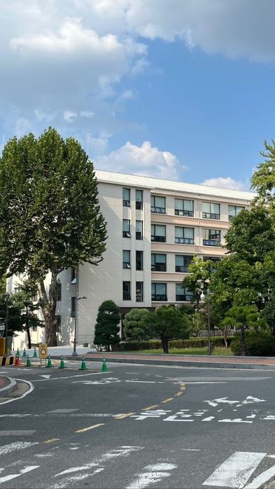 Нежилое продаются 40-Сотух 5-Етаж 4200 м² Первый линия Hostel Klinika