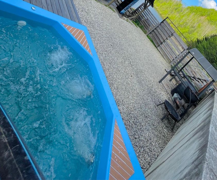 Cabana la munte cu jacuzzi, ponton pe lac, Tarnita Cluj, petreceri