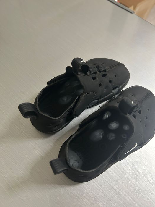 Vând sandale Nike copii