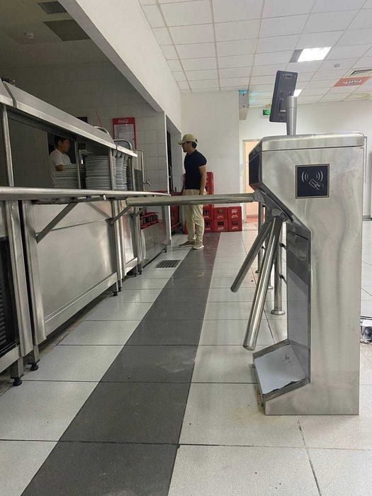 Турникет-Трипод — К из нержавейки