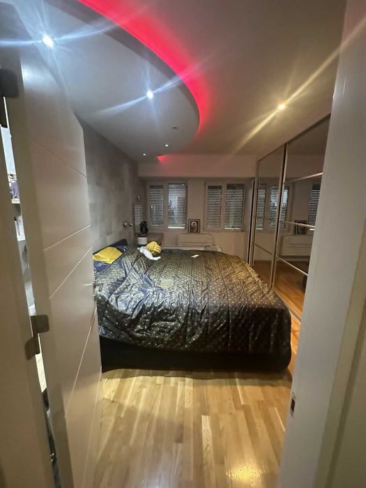 Продава се Двустаен апартамент в София, Център - 56 кв.м за 3393 €/кв.м - Снимка #1