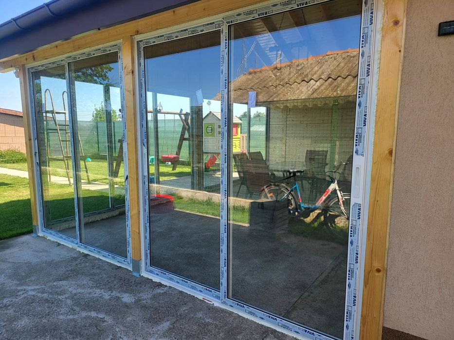 Închideri terase foișoare balcoane cu uși glisante din aluminiu