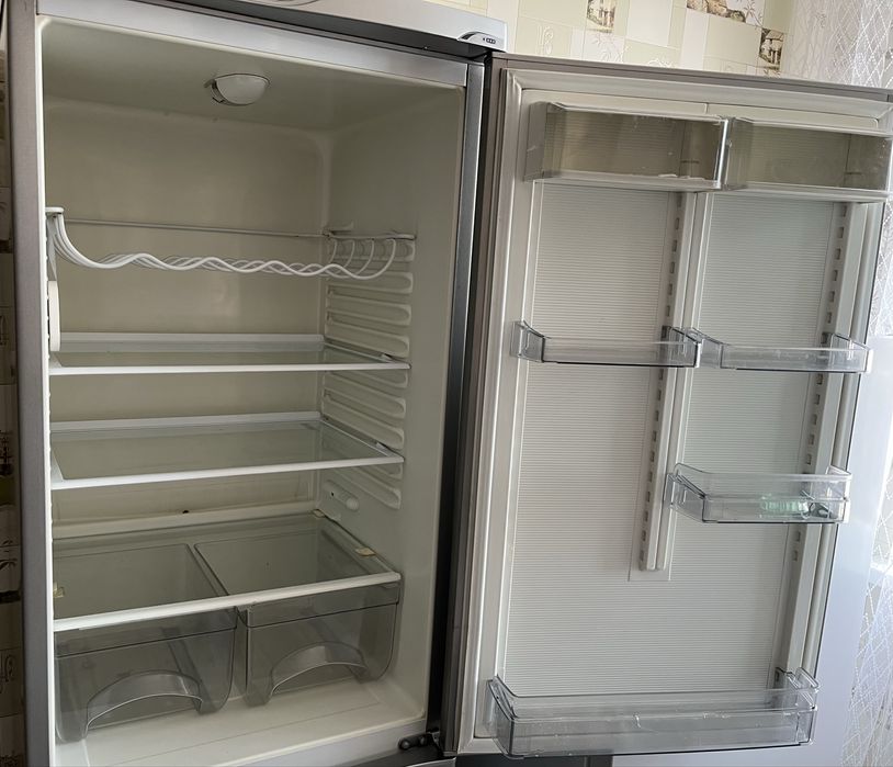 Продам Холодильник Atlant