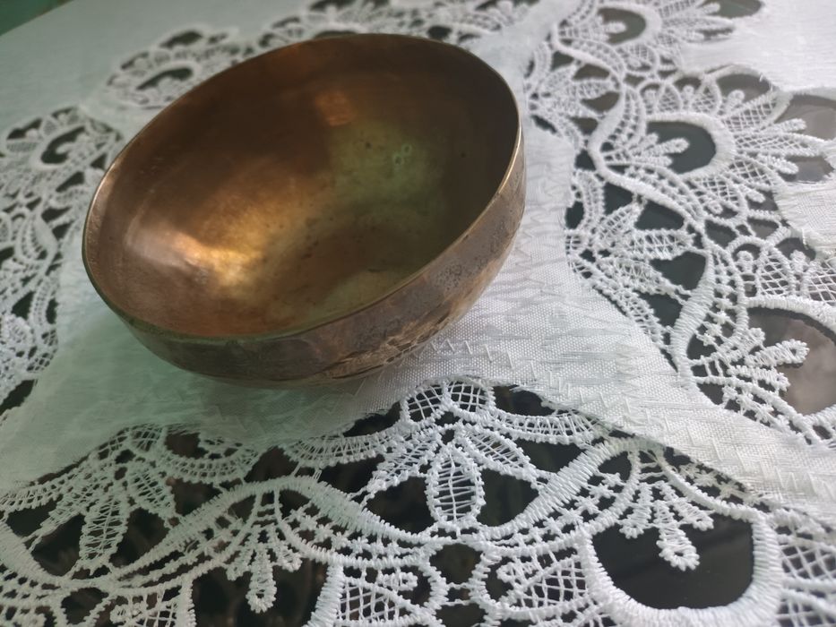 Bol tibetan cântător
