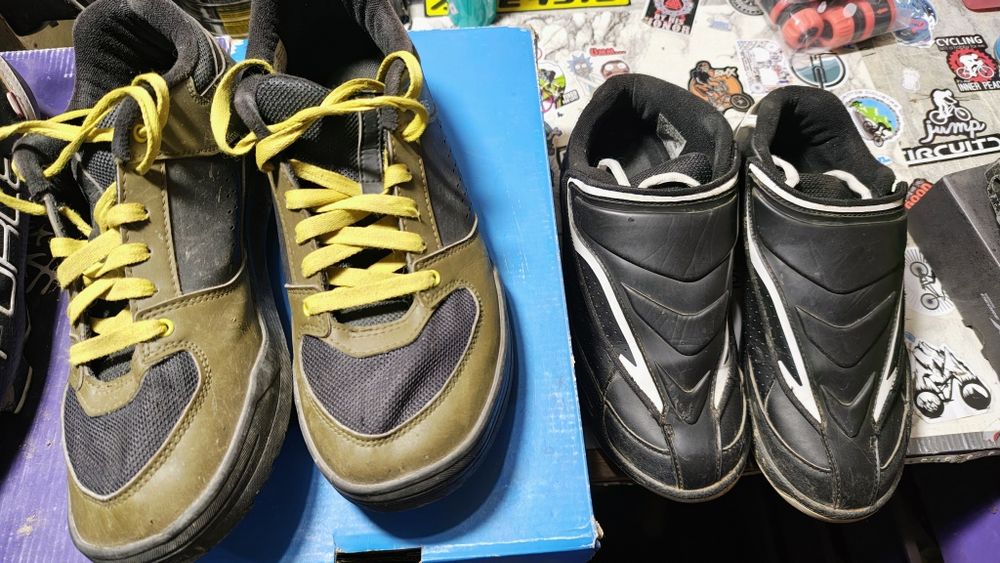 Обувки и педали за велосипед(всичко)