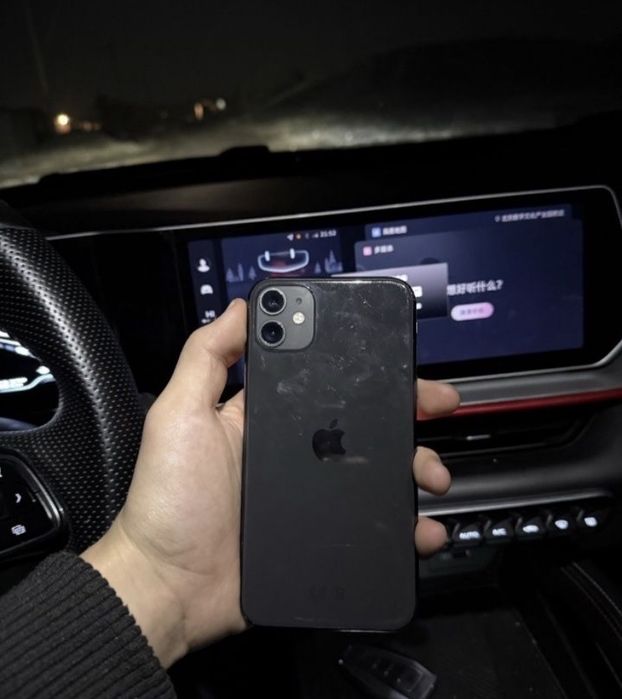 Айфон 11 в хорошем состояние