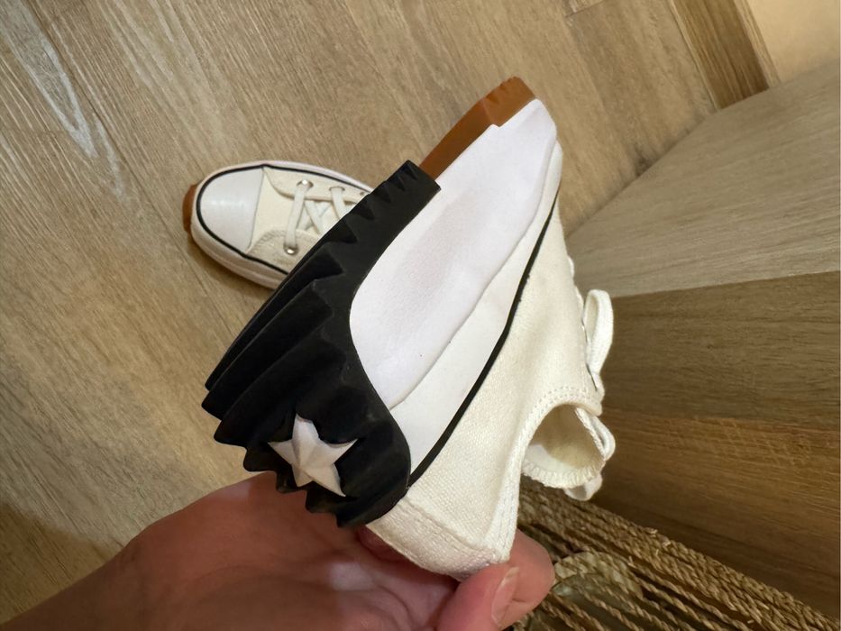 Чисто нови кецове Converse