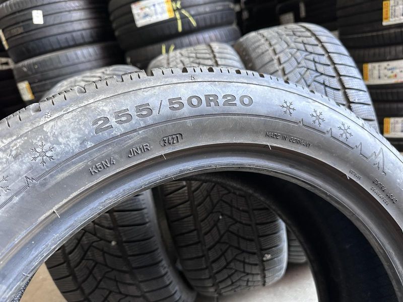 255/50/20 DUNLOP 4бр