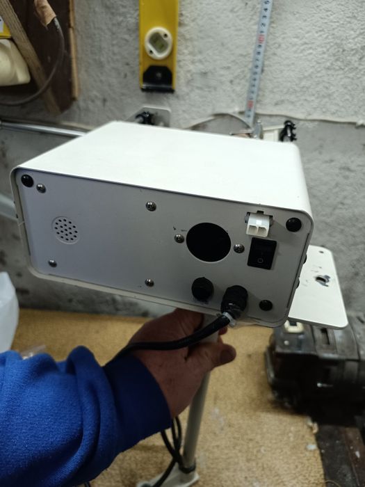 Електрически пулер за подаване на ластик и силикон