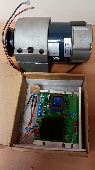 Резервни части за малък струг и фреза. Дв. и ел. платки за управление.