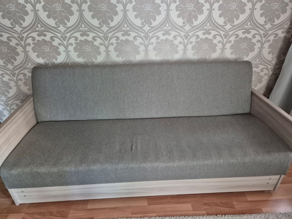 Продам диван серый 1,9*80(120)