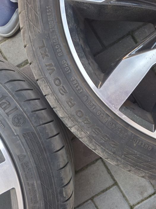 Rotii pentru masina -255/40 R20
