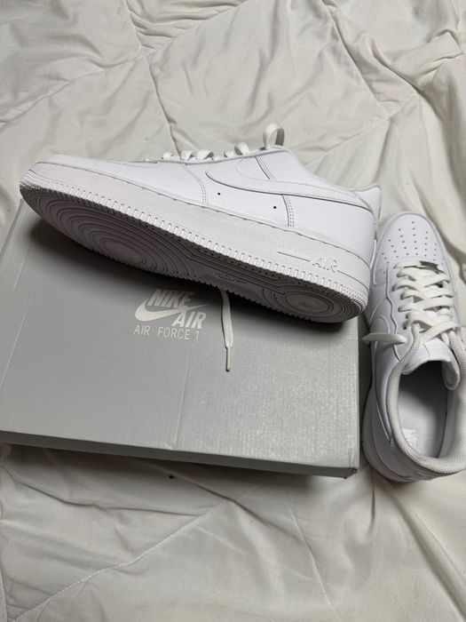 Бели обукви nike air force 1