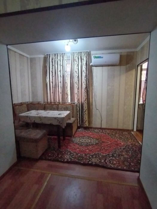 Чирчик ш. Навоий Арбат кирпичный дом 2³х/1/4