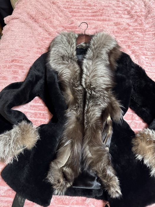 Луксозен кожух от чели и висококачествени кожи  . Естествен косъм