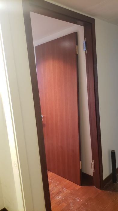 Продам двери из натурального дерева