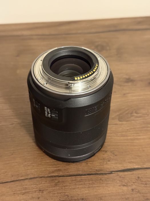 Объектив Canon RF85mm F2 Macro Is Stm