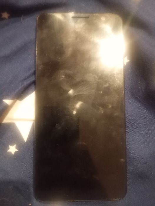 Vând telefon tcl cu garanție 2 ani cu husa și cutia originala