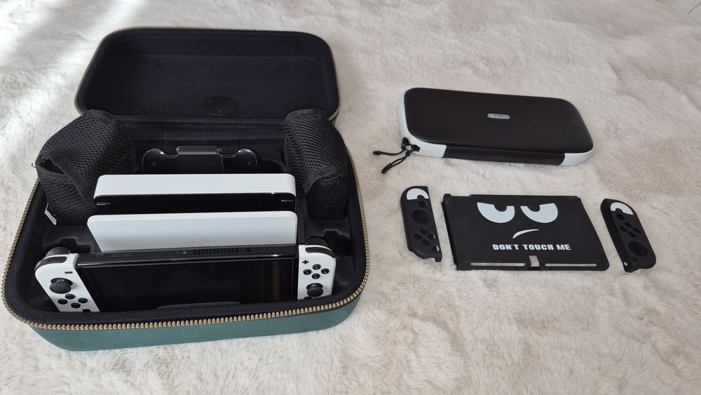 Конзола Nintendo Switch – OLED, Черно-бял с консумативи и Гаранция!