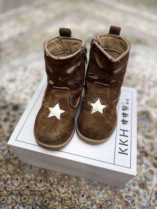 Ботинки для девочек.