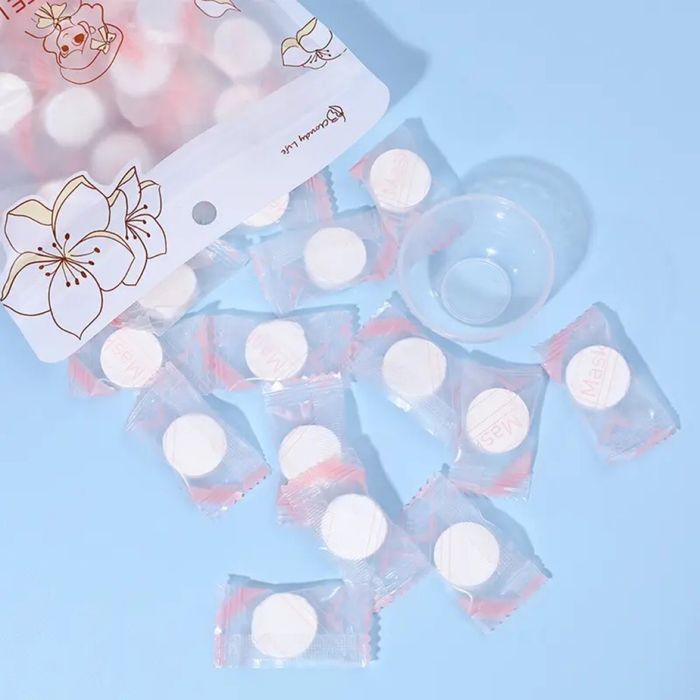 Комплект 50 бр. компресирана маска за лице