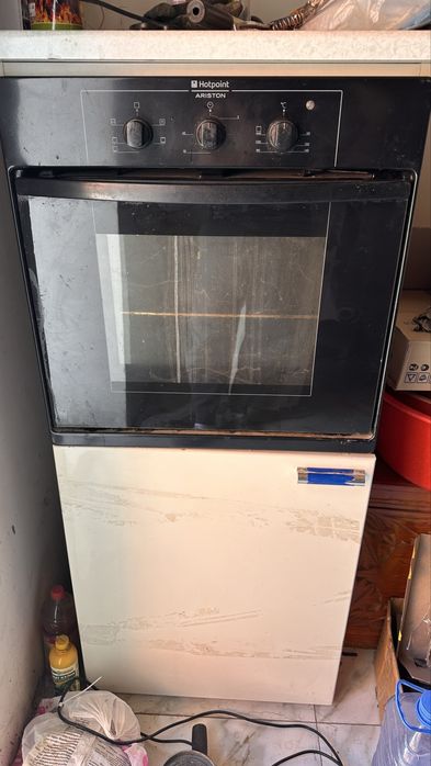 Продается духовка Hotpoint Ariston