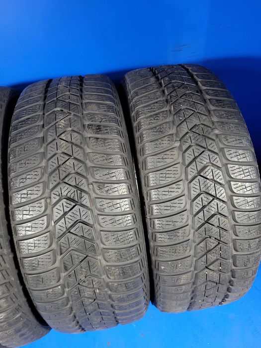 Vand set 4 anvelope m+s iarna 225 45 18 Pirelli Sottozero foarte bune