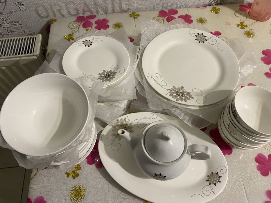 Посуда для дома в хорошем состоянии