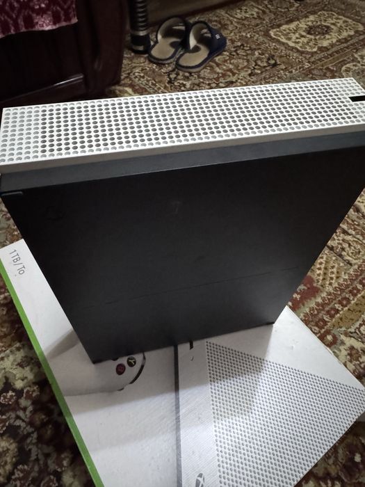 Vand Xbox one s 1TB