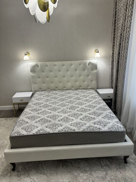 Продам спальный гарнитур