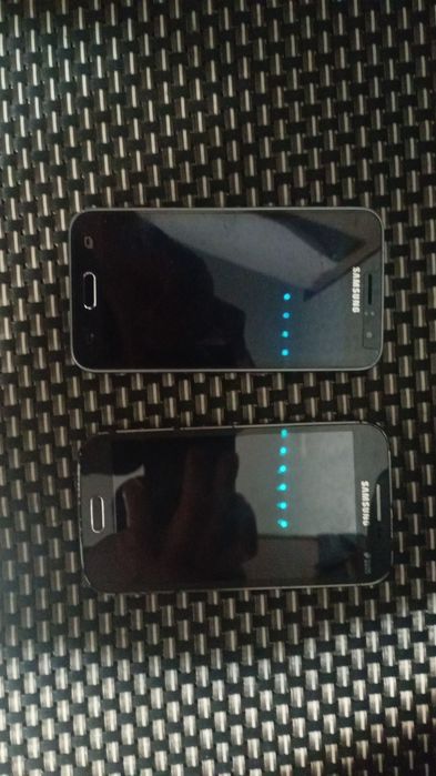 Продам два телефона полностью рабочих