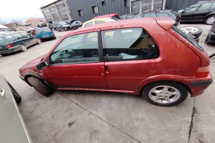 Lampa / Tripla stop dreapta pe aripa Peugeot 106 prima generatie (fac