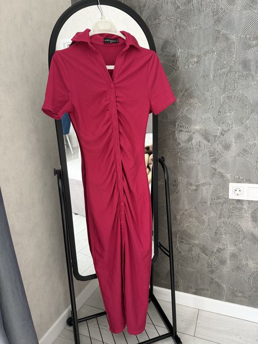 Продам платье женское