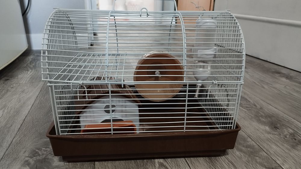 Продам клетку для хомяка
