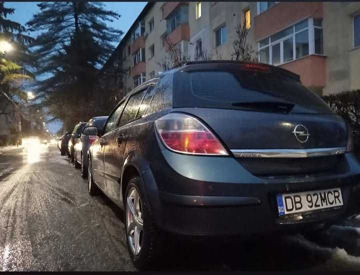 Opel Astra H  an 2008 17 diesel 6 trepte