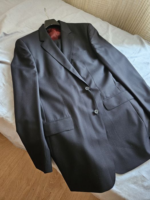 Тъмносин мъжки костюм - като нов - 100% италианска вълна - 52