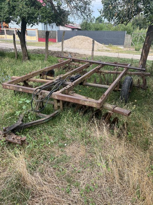 Tractor u650 cu utilaje