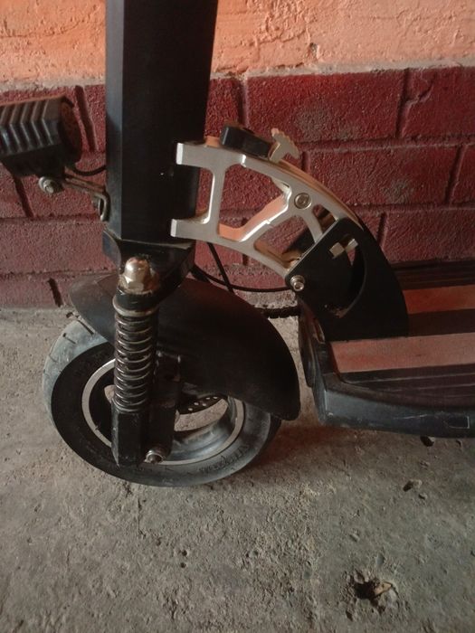 Продам Электросамокат.