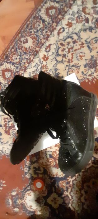 Юношески боти,маркови!