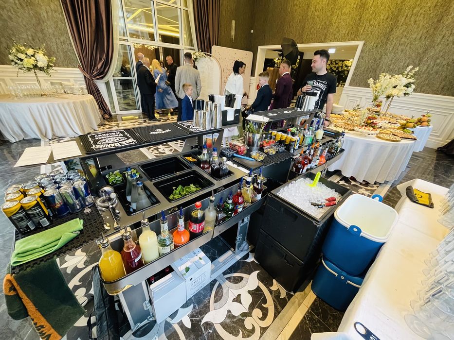 Servicii Cocktail Bar nunta botez majorat Bar mobil