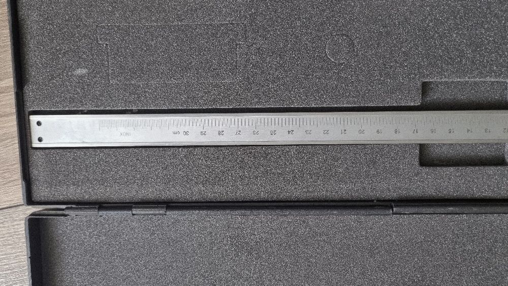 Subler 30 cm cu cutie