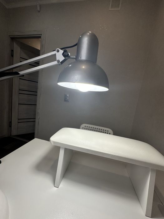 Возьму напарницу по маникюру